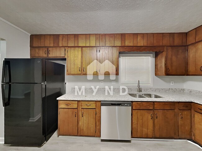 Building Photo - 2050 Sandgate Cir SW