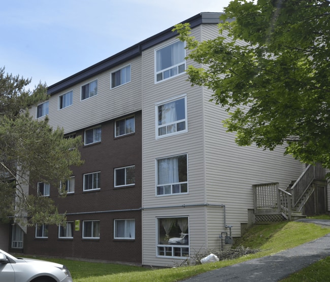 Building Photo - 67 & 141 Harlington