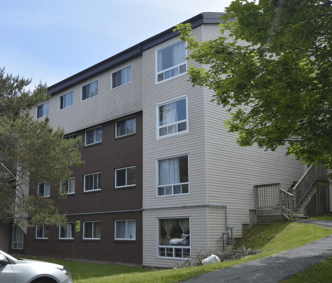 Photo du bâtiment - 67 & 141 Harlington