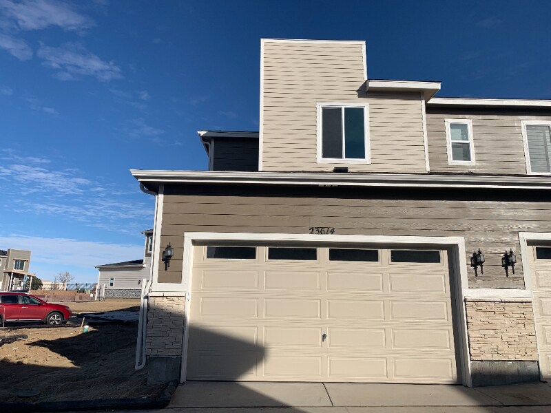Foto principal - 23614 E 5th Pl