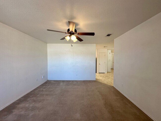 Foto del edificio - 5300 Lauren Lea Dr