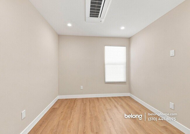 Building Photo - 2022 E Olin Pl