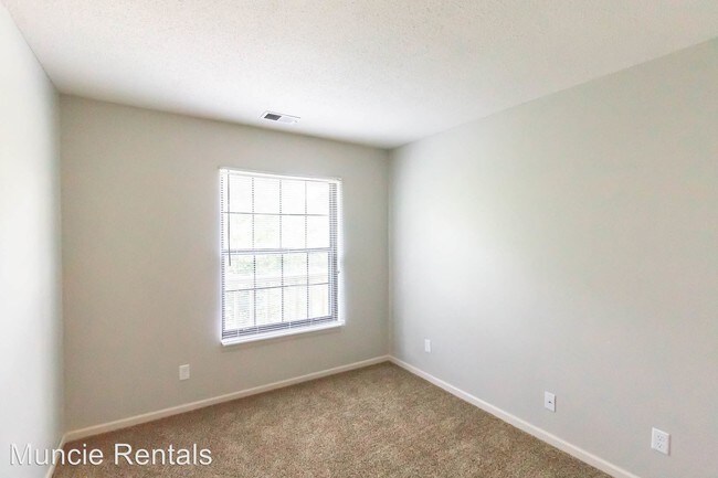 Building Photo - 3 br, 2 bath Apartment - 1001 W Wayne