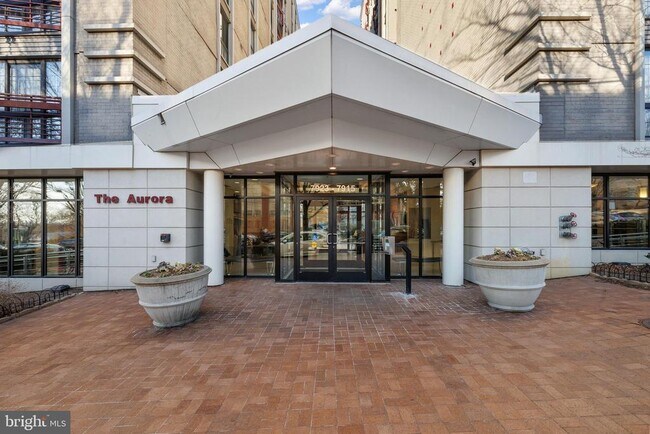 Foto del edificio - 7923 Eastern Ave NW
