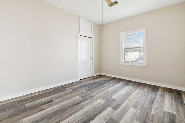 Building Photo - 4200-4202 5th St