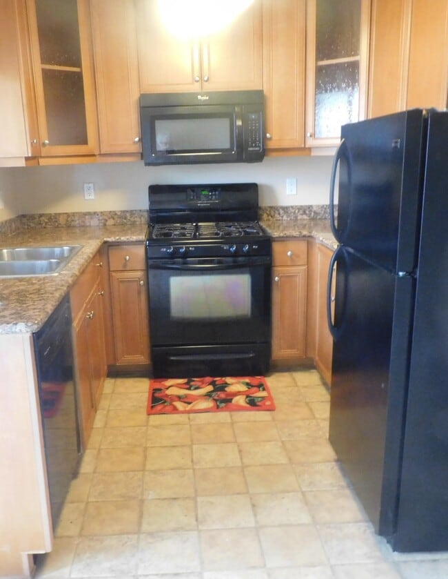 Building Photo - 175 Avenida Descanso