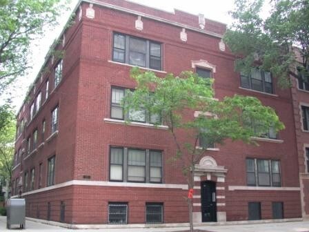 Foto principal - 652 W Waveland Ave