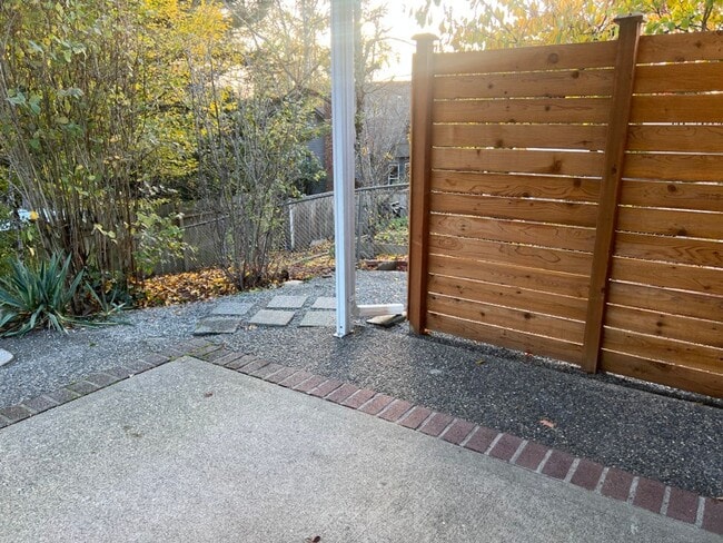 Building Photo - 3Bd/2.25Ba Renton House