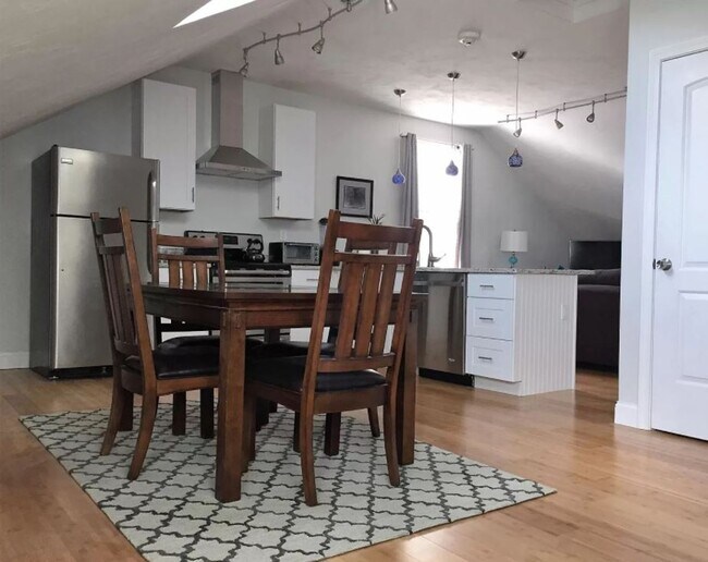 Building Photo - 93 First Street