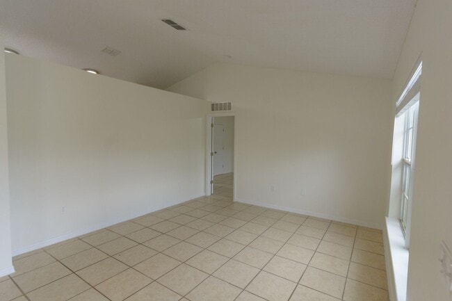 Building Photo - 3BR/2BA House in Spring Hill. For Lease-Pu...