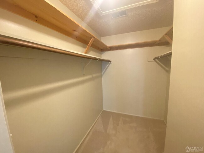 Foto del edificio - 31 Dartmouth Way