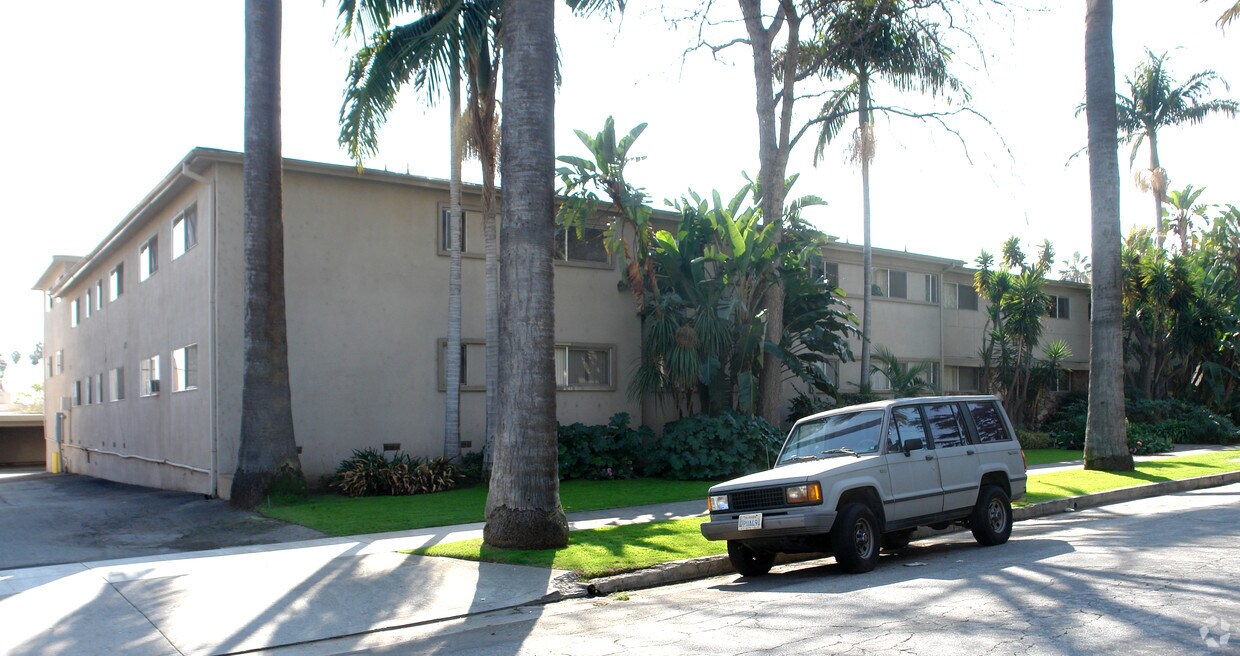 1221 Lyndon St. - 1221 Lyndon St
