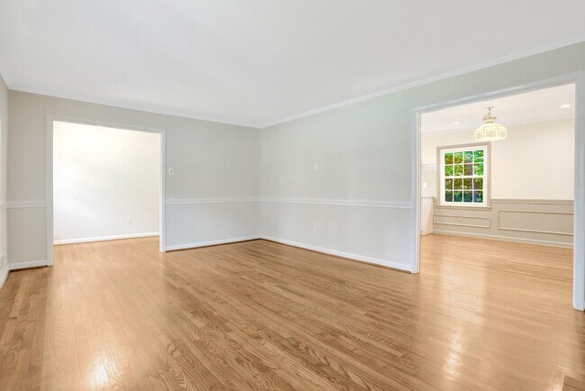 Foto del edificio - 8005 Candlewood Dr