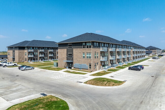 Building Photo - Brick Towne at Kettlestone