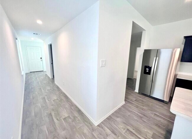 Foto del edificio - 14220 Fern Meadows Dr