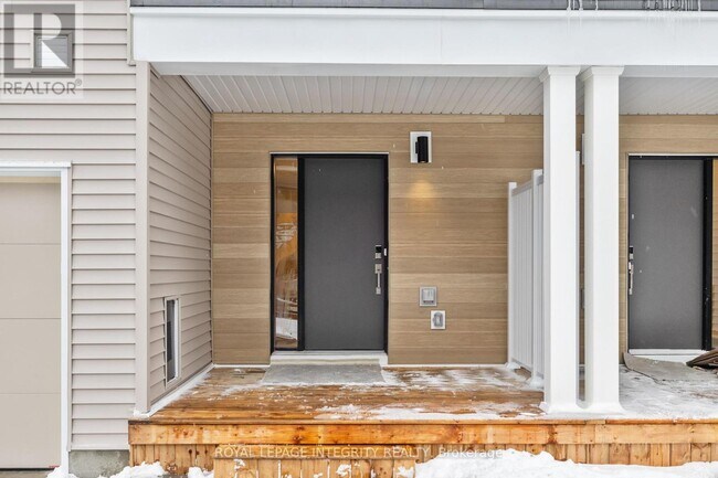 Building Photo - 812 Demulcent Ln