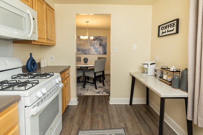 Foto del edificio - Colony Hill Apartments & Townhomes