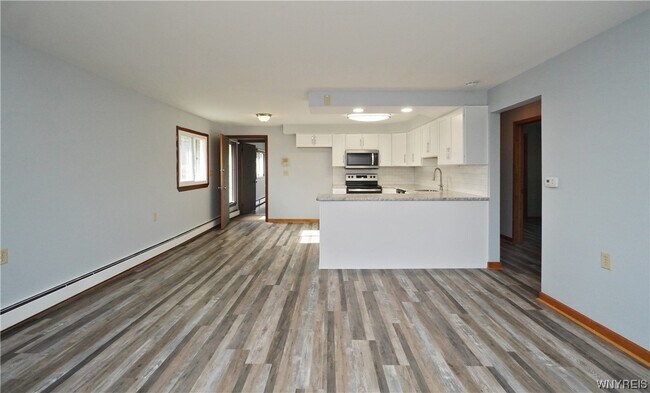 Foto del edificio - 7288 Shawnee Rd