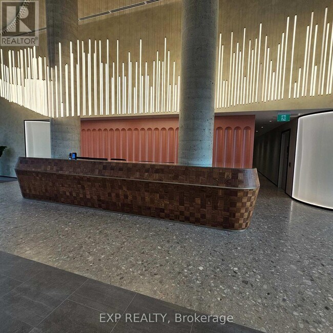 Building Photo - 25 Wellington St S