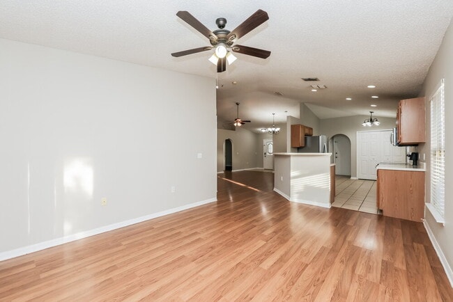 Building Photo - 10303 Frog Pond Dr