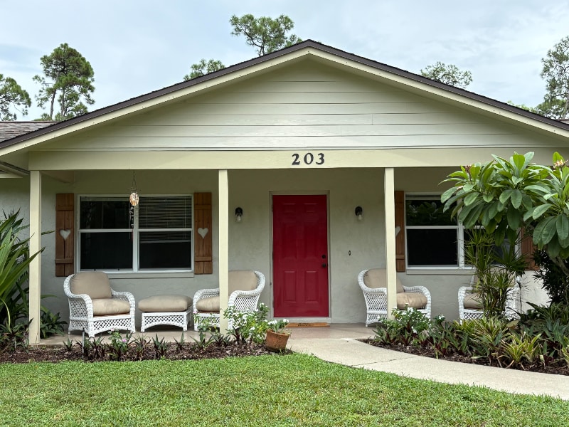 Primary Photo - 203 Esther St