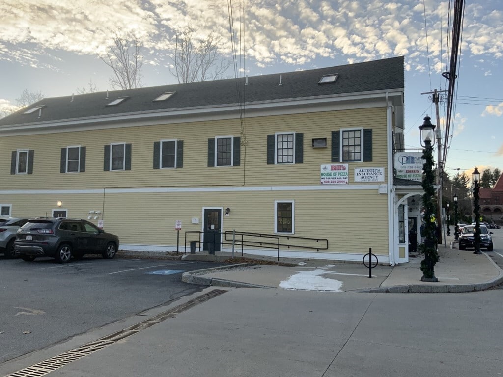 Primary Photo - 101 Main St