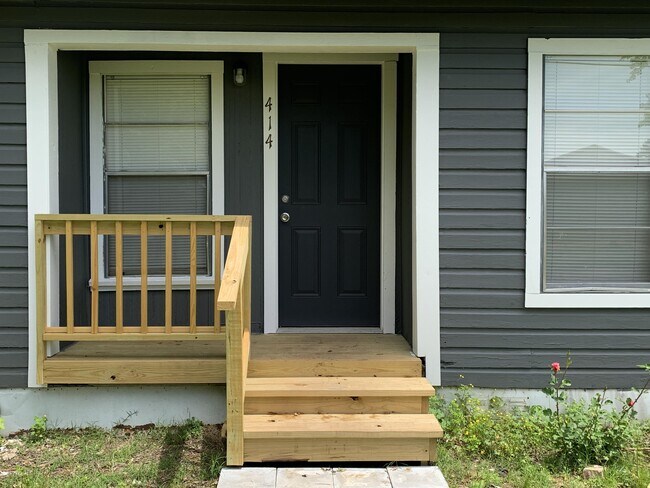 Building Photo - 414 Kesterson Dr