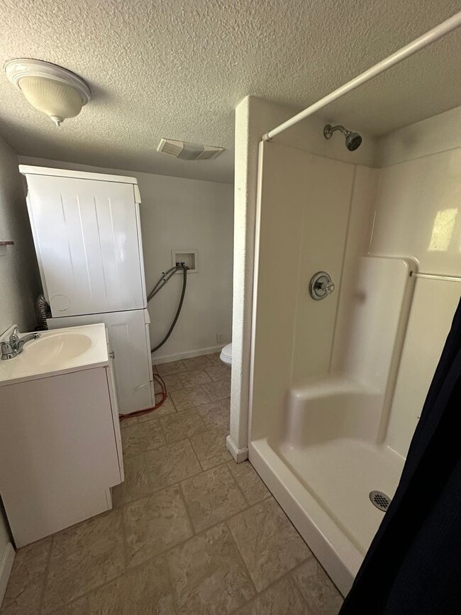 Building Photo - Super Rare 1 Bedroom House In Albany