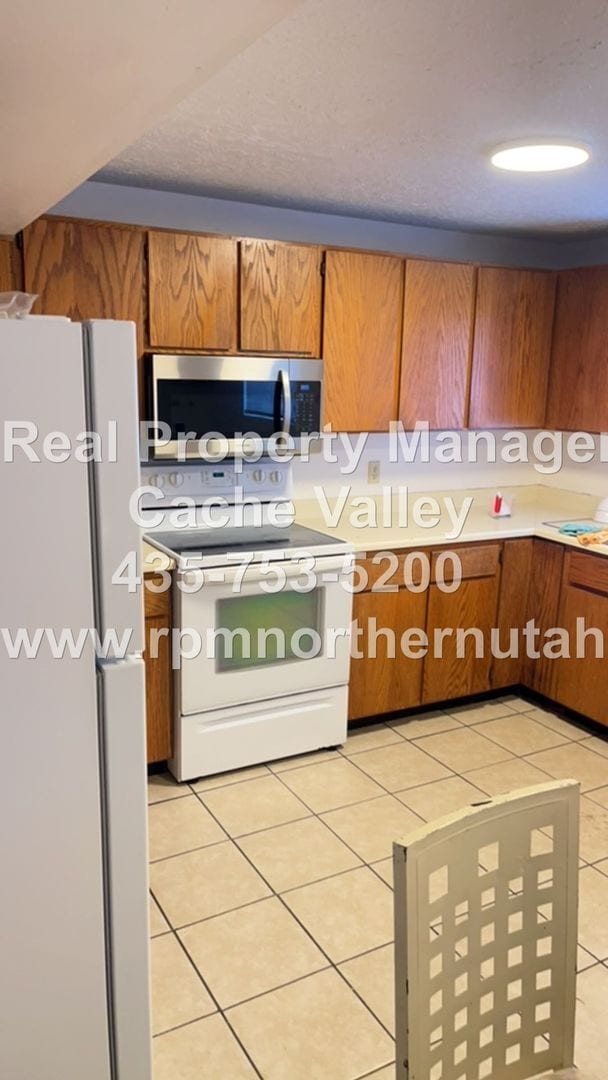 Building Photo - 410 N 200 W