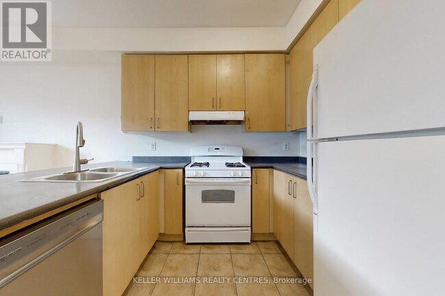 Photo du bâtiment - 70 Haynes Ave