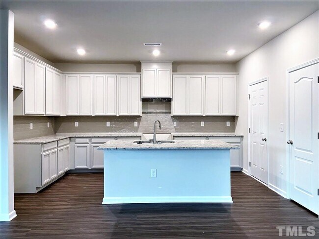 Building Photo - 4 Bedroom Single Family for Rent