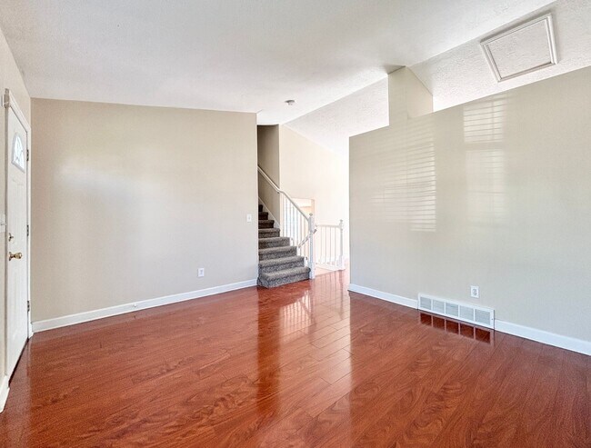 Foto del edificio - Awesome Salt Lake Home Near Airport!