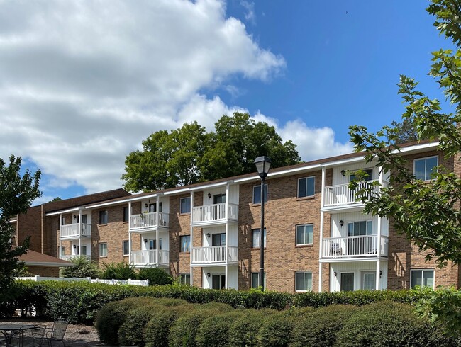 Building Photo - The Ridges at Florence