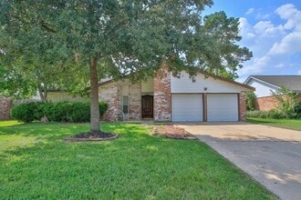 Building Photo - 2207 Whiteback Dr