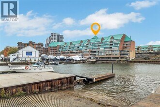 Building Photo - 100 Bronte Rd