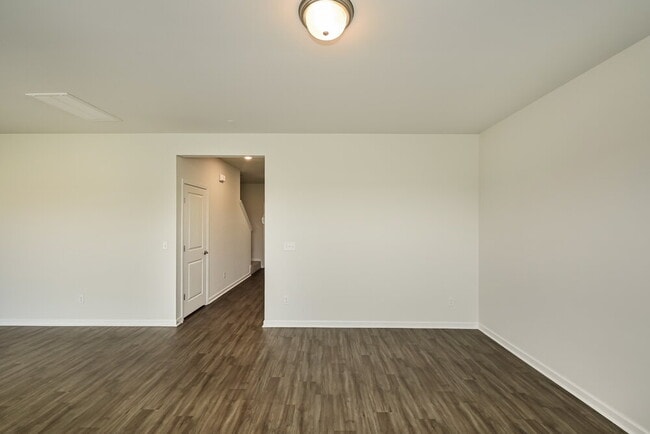 Building Photo - 545 Samuel Lee Ln