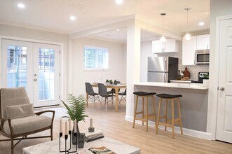 Building Photo - 807-809 W 40th St