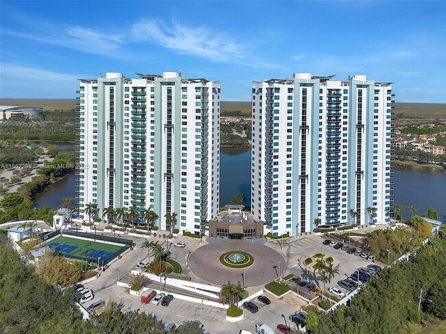 Building Photo - 2641 N Flamingo Rd