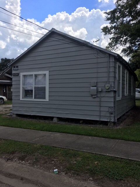 Building Photo - 620 Goldman St