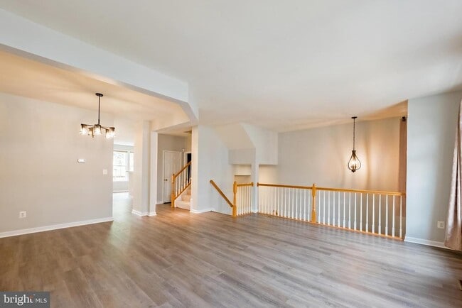 Building Photo - 3385 Beechcliff Dr