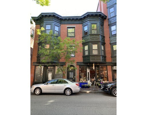Building Photo - 102 Waltham St