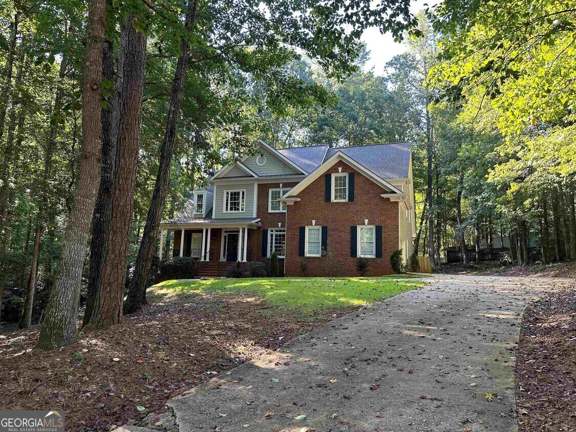 Primary Photo - 100 Red Oak Trail