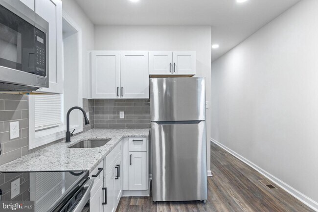 Foto del edificio - 4334 Parrish St
