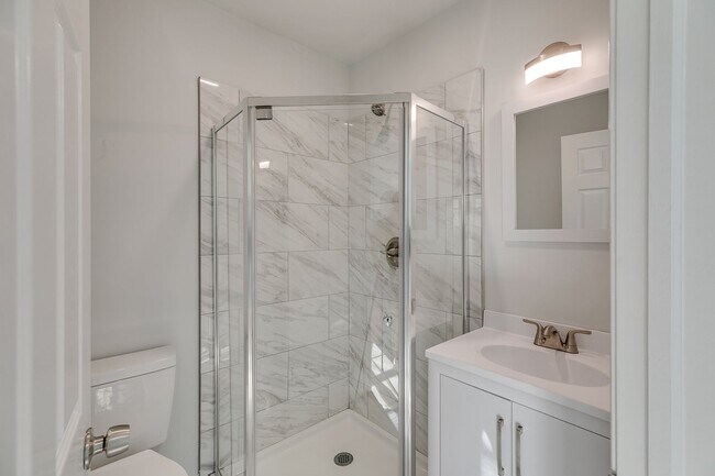 Building Photo - Brand New Luxury Temple Apartments