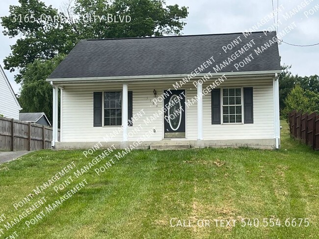 Building Photo - One Level Single Family Home Located in So...