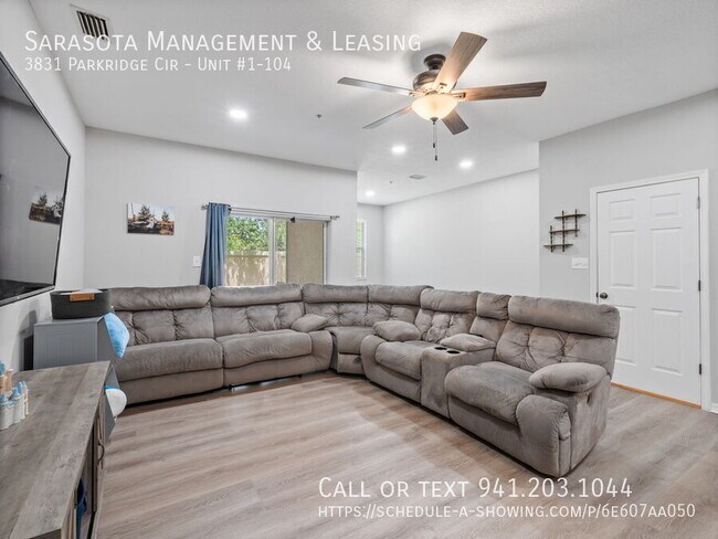 Foto del edificio - 3831 Parkridge Cir