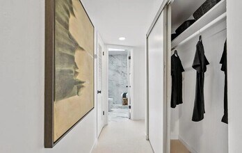 Building Photo - 85 Duboce Ave