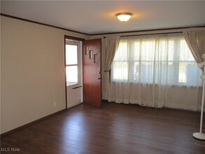 Building Photo - 32402 Bainbridge Rd