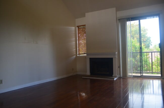 High Vault Living Room - 330 Cordova St