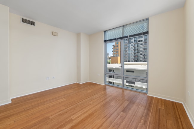 Foto del edificio - 425 W Beech St